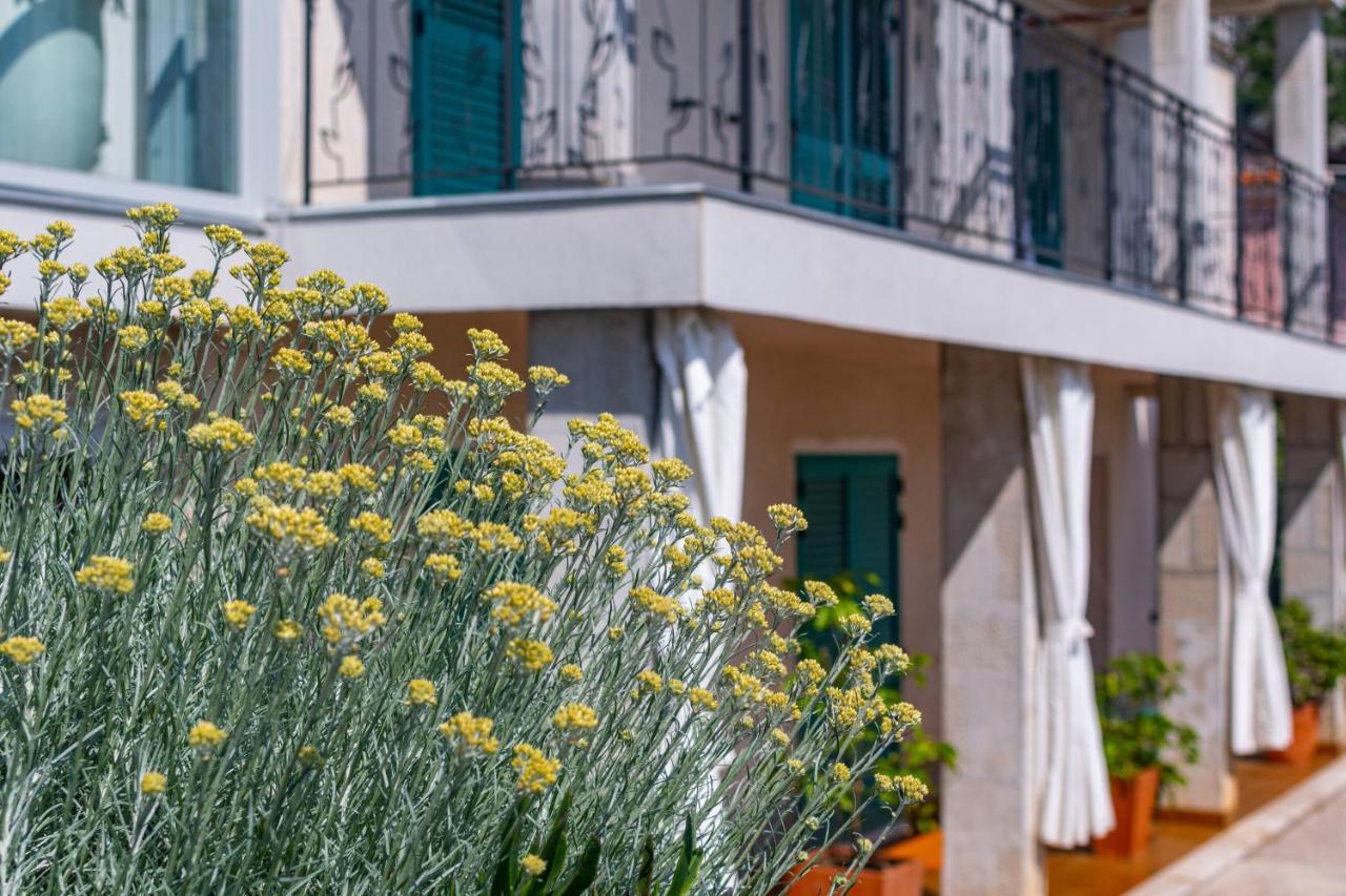 Apartments By The Sea Medveja, Opatija - 7720 Lovran Exteriör bild