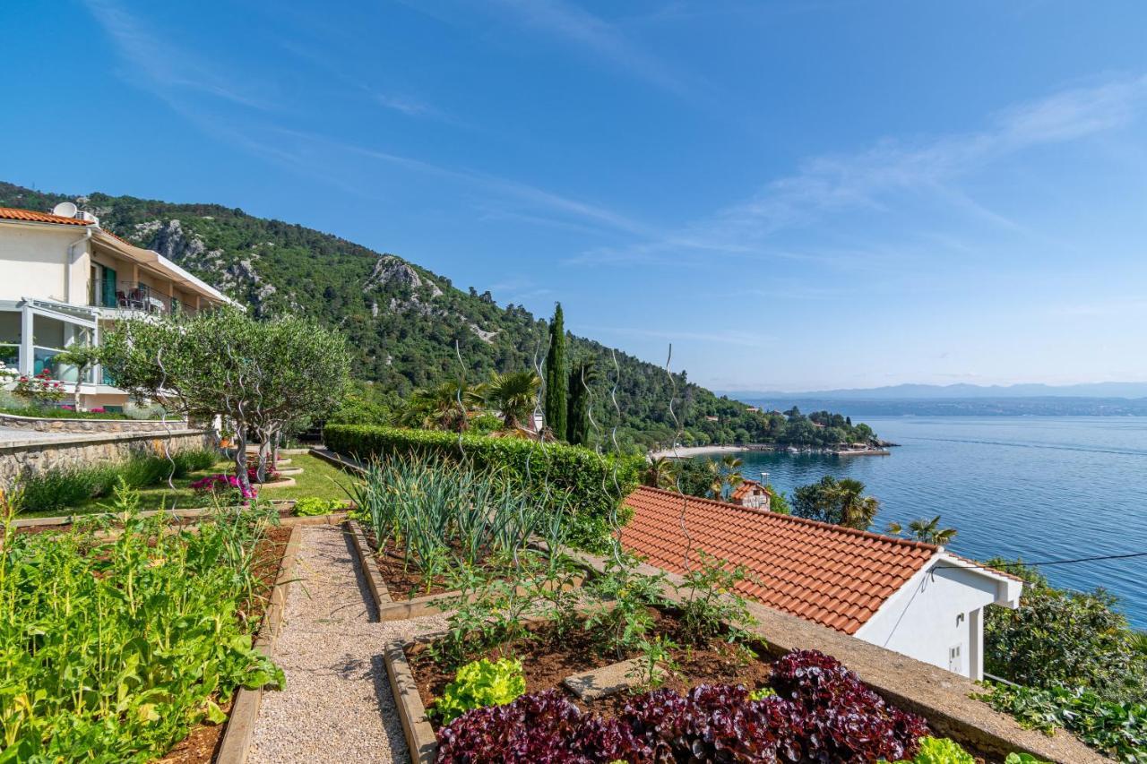 Apartments By The Sea Medveja, Opatija - 7720 Lovran Exteriör bild