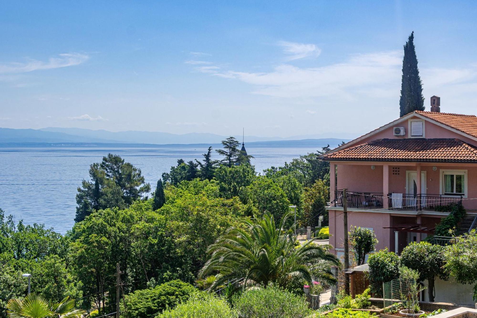Apartments By The Sea Medveja, Opatija - 7720 Lovran Exteriör bild