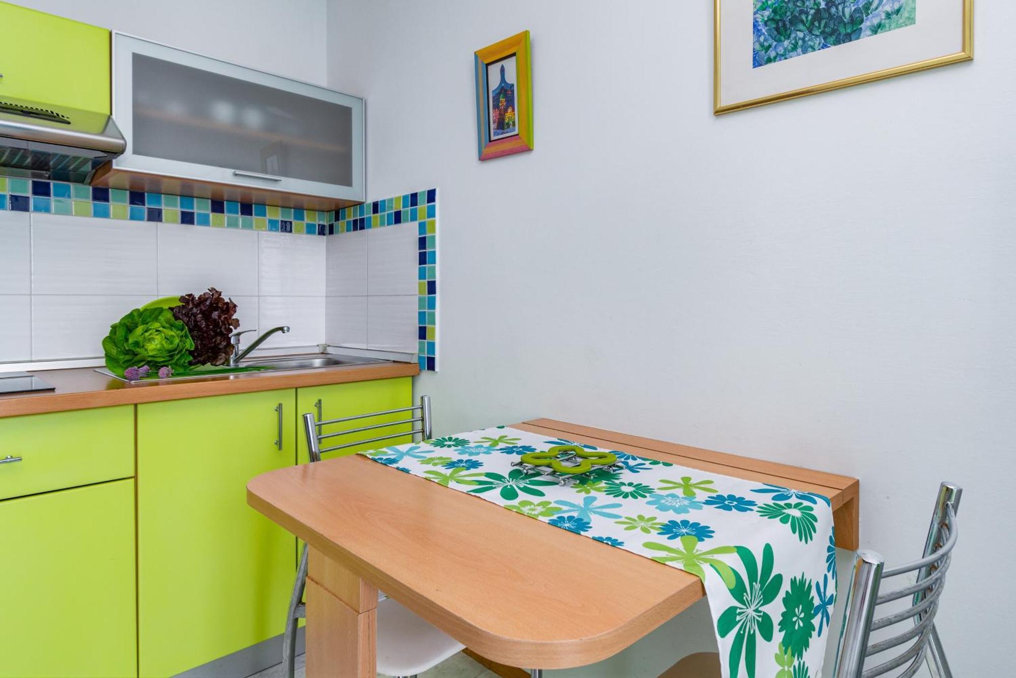 Apartments By The Sea Medveja, Opatija - 7720 Lovran Rum bild
