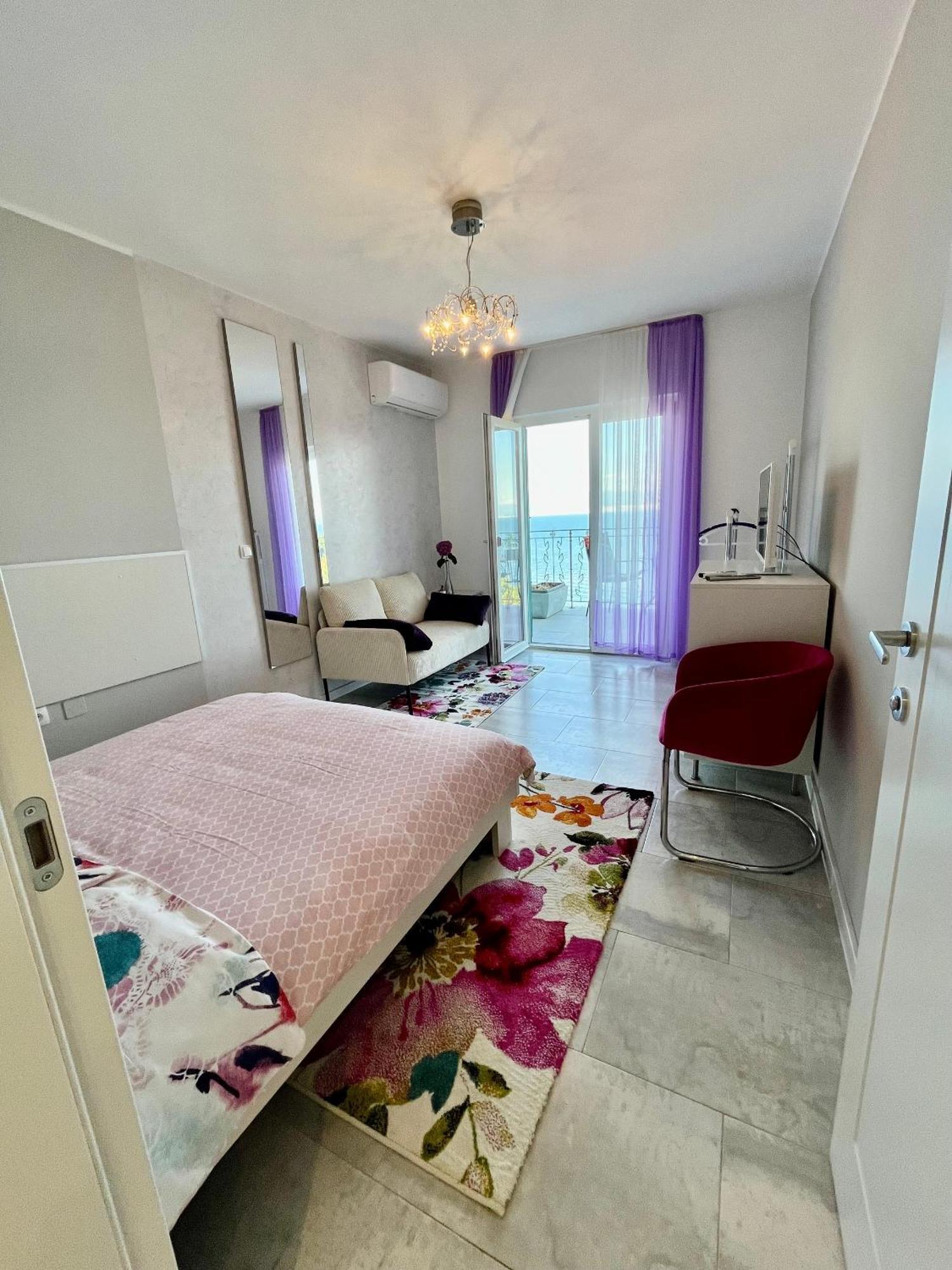 Apartments By The Sea Medveja, Opatija - 7720 Lovran Exteriör bild